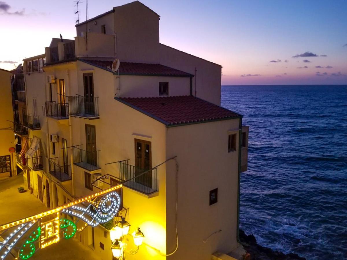 Tra La Rocca E Il Mare Di チェファル エクステリア 写真